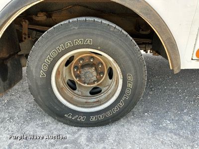 image for item DK6658 2015 GMC Sierra 3500HD utility bed pickup truck