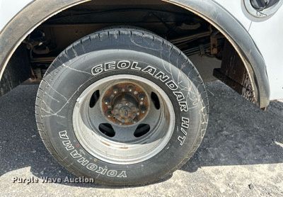 image for item DK6658 2015 GMC Sierra 3500HD utility bed pickup truck