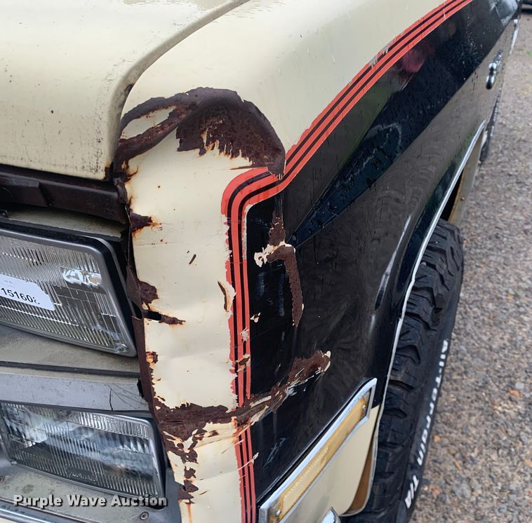 image for item DM7917 1984 GMC Sierra Classic K1500  pickup truck