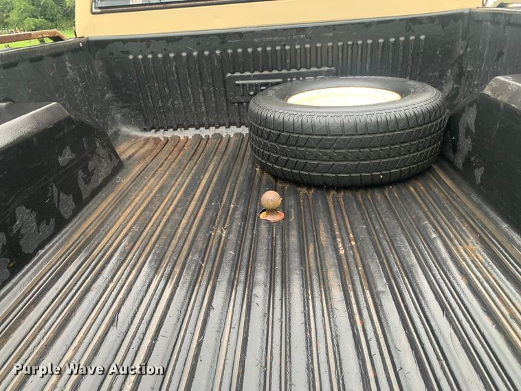 image for item DM7917 1984 GMC Sierra Classic K1500  pickup truck