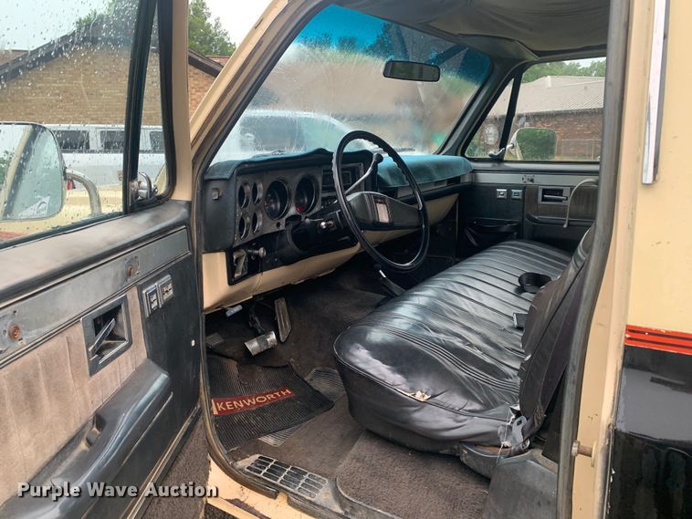 image for item DM7917 1984 GMC Sierra Classic K1500  pickup truck