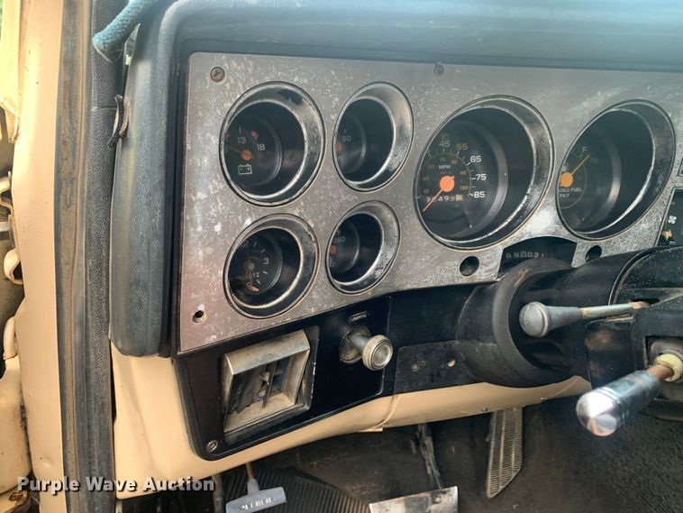 image for item DM7917 1984 GMC Sierra Classic K1500  pickup truck