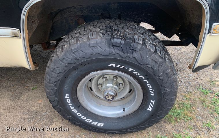 image for item DM7917 1984 GMC Sierra Classic K1500  pickup truck