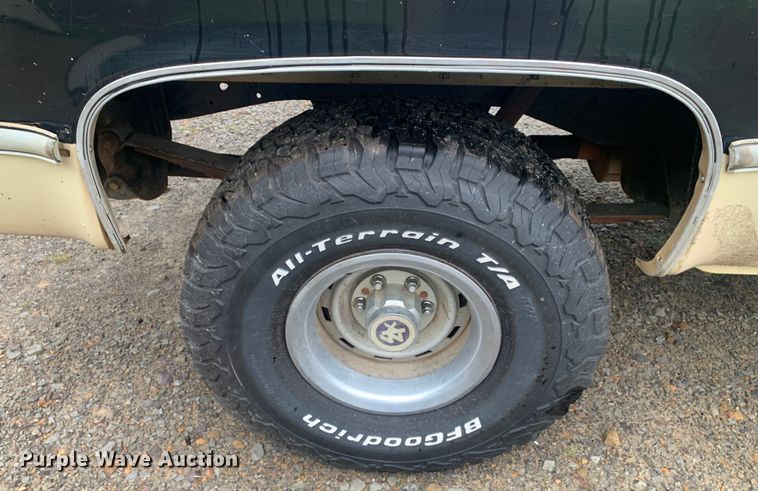 image for item DM7917 1984 GMC Sierra Classic K1500  pickup truck