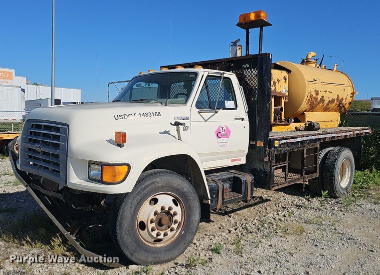 image for item DN7414 1998 Ford F800 vacuum truck