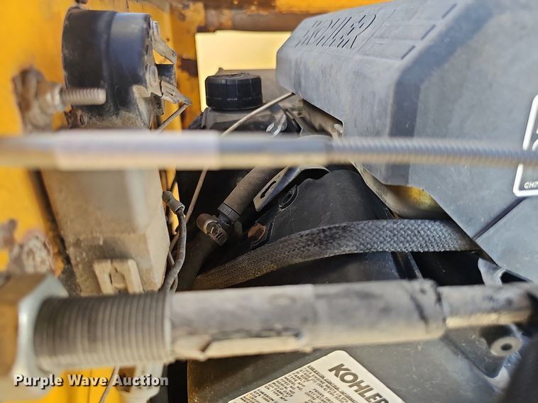 image for item DN7414 1998 Ford F800 vacuum truck