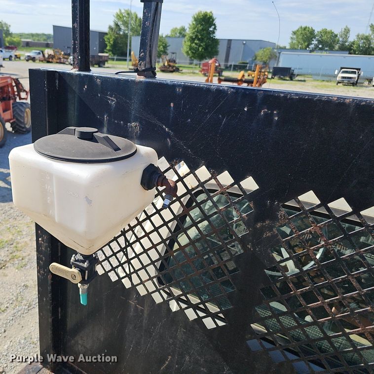 image for item DN7414 1998 Ford F800 vacuum truck