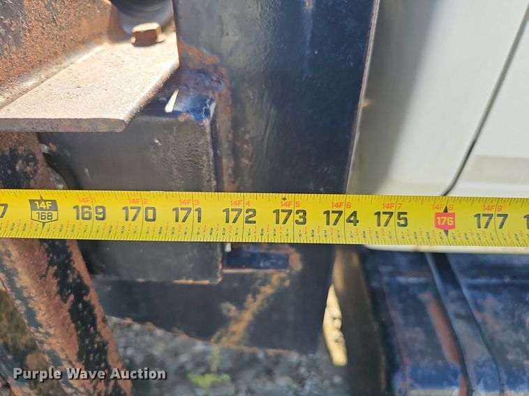 image for item DN7414 1998 Ford F800 vacuum truck