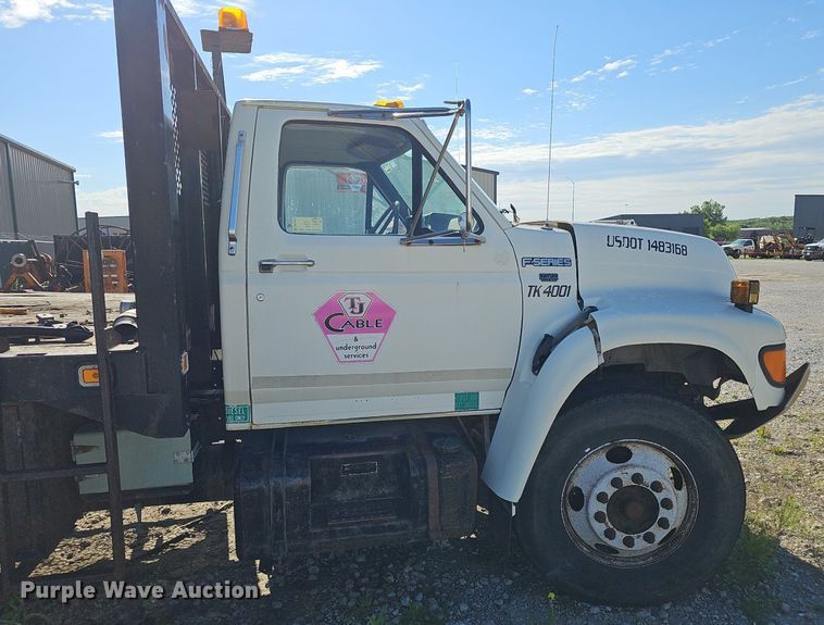 image for item DN7414 1998 Ford F800 vacuum truck