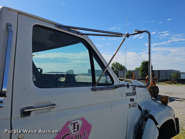 image for item DN7414 1998 Ford F800 vacuum truck