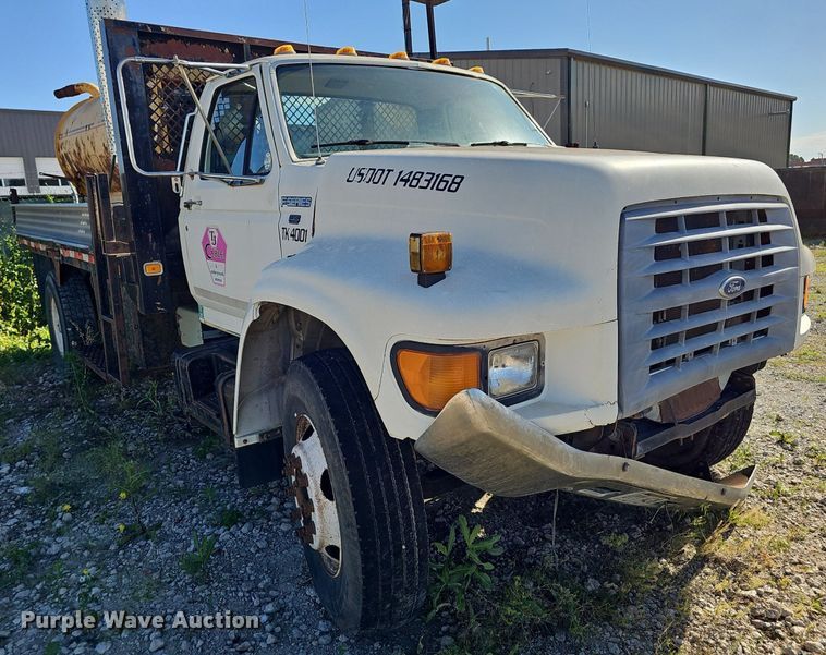 image for item DN7414 1998 Ford F800 vacuum truck