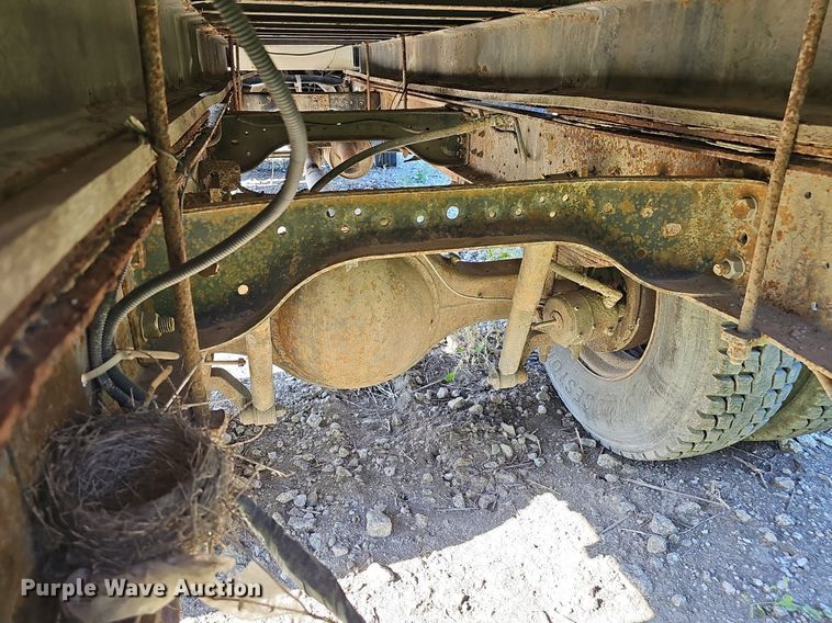 image for item DN7414 1998 Ford F800 vacuum truck