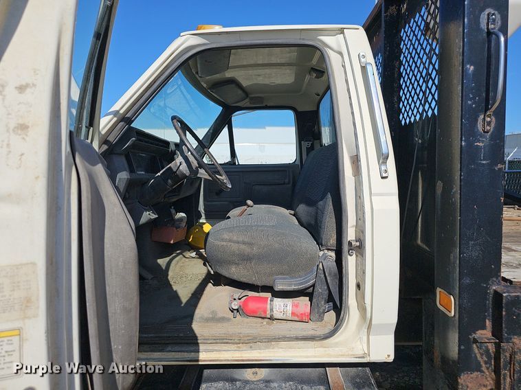 image for item DN7414 1998 Ford F800 vacuum truck