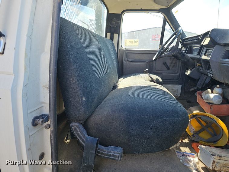 image for item DN7414 1998 Ford F800 vacuum truck