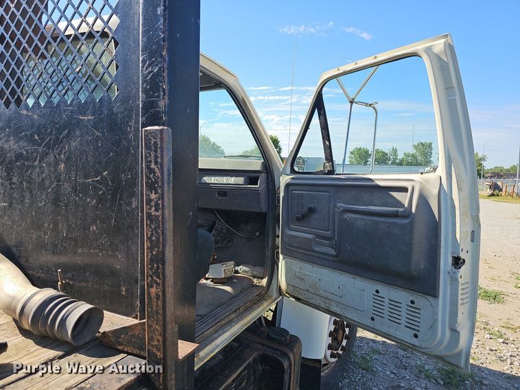 image for item DN7414 1998 Ford F800 vacuum truck