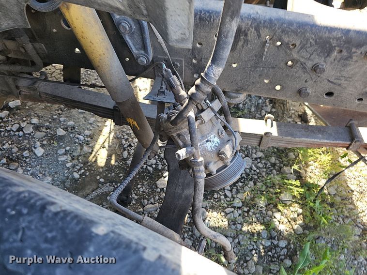 image for item DN7414 1998 Ford F800 vacuum truck