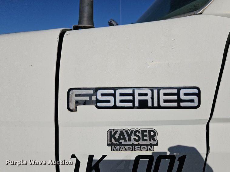 image for item DN7414 1998 Ford F800 vacuum truck