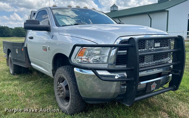 image for item DO6529 2012 Dodge Ram 3500HD flatbed pickup truck