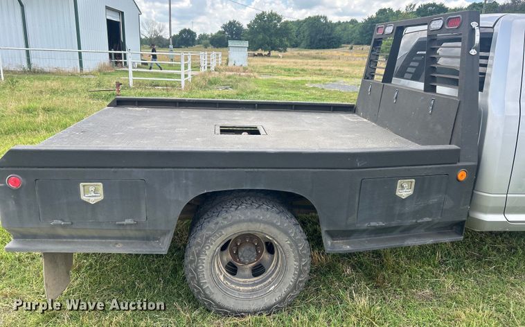 image for item DO6529 2012 Dodge Ram 3500HD flatbed pickup truck