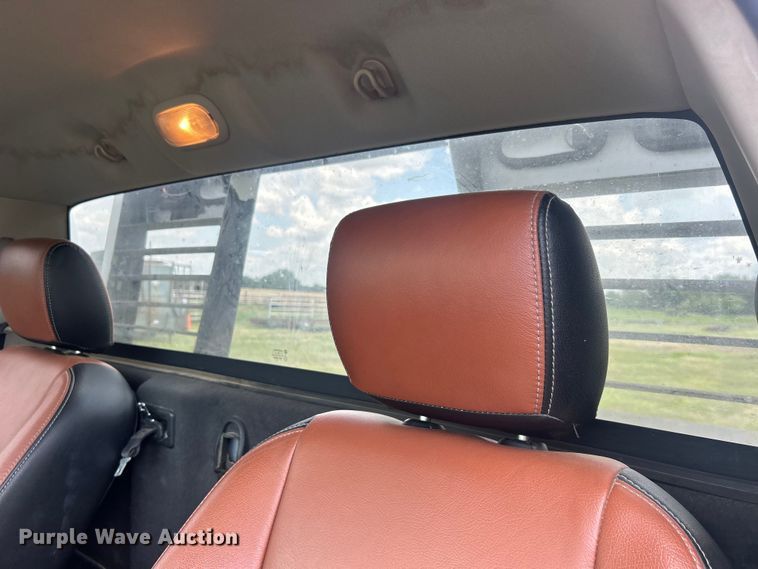 image for item DO6529 2012 Dodge Ram 3500HD flatbed pickup truck