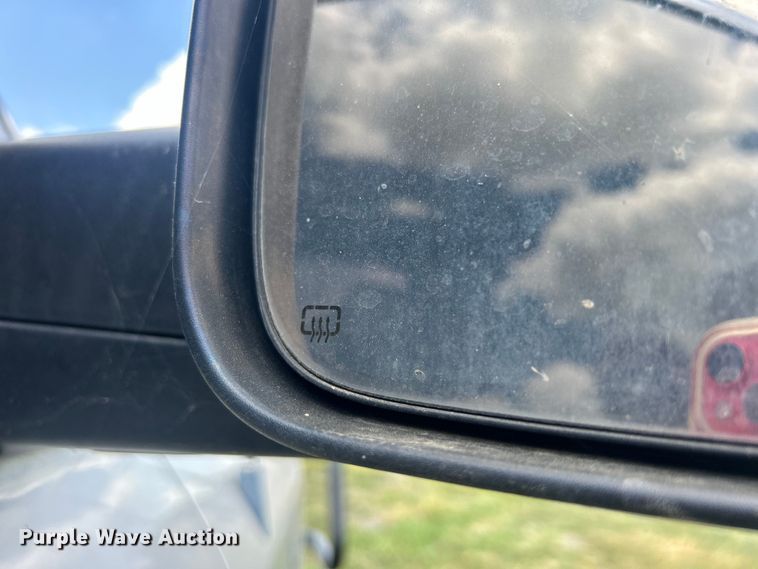 image for item DO6529 2012 Dodge Ram 3500HD flatbed pickup truck