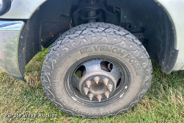 image for item DO6529 2012 Dodge Ram 3500HD flatbed pickup truck