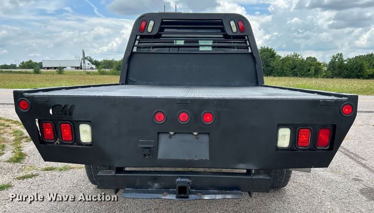 image for item DO6537 2014 Ford F350 Super Duty  Crew Cab flatbed pickup truck