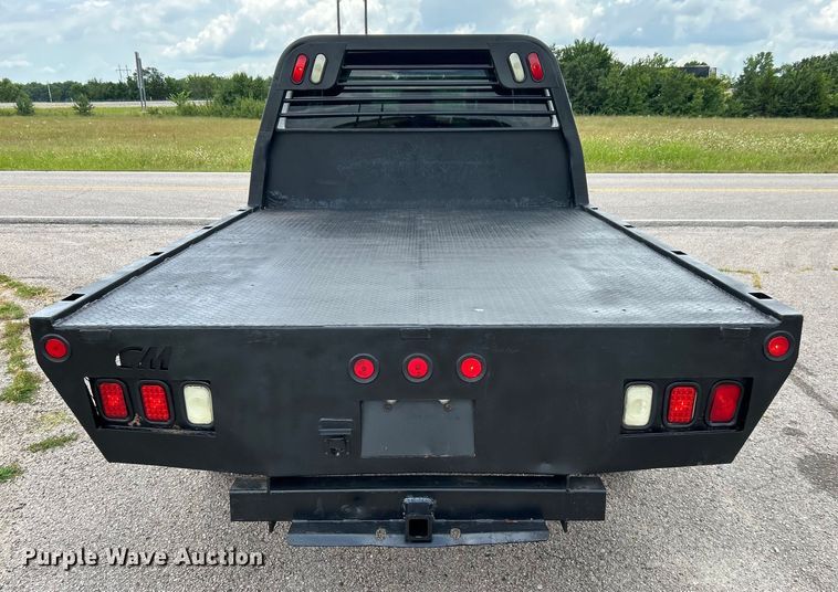 image for item DO6537 2014 Ford F350 Super Duty  Crew Cab flatbed pickup truck