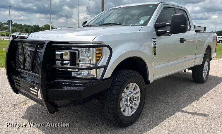 image for item DO6538 2019 Ford F250 Super Duty SuperCab pickup truck