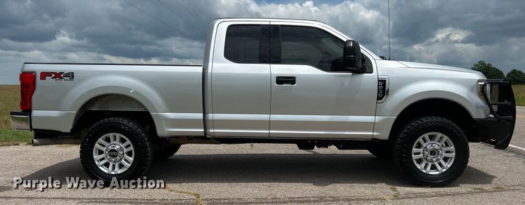 image for item DO6538 2019 Ford F250 Super Duty SuperCab pickup truck