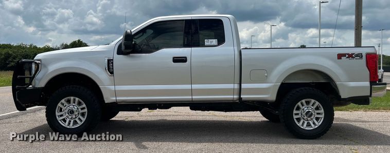 image for item DO6538 2019 Ford F250 Super Duty SuperCab pickup truck