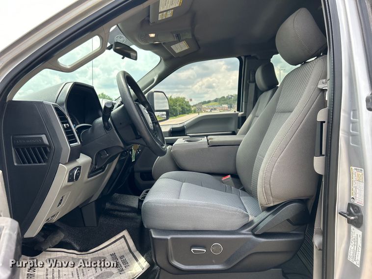 image for item DO6538 2019 Ford F250 Super Duty SuperCab pickup truck