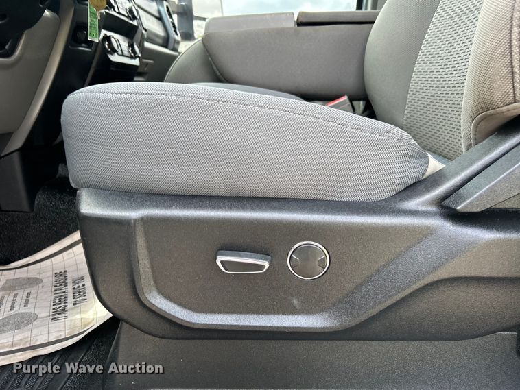 image for item DO6538 2019 Ford F250 Super Duty SuperCab pickup truck