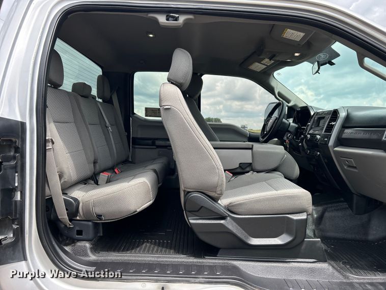 image for item DO6538 2019 Ford F250 Super Duty SuperCab pickup truck