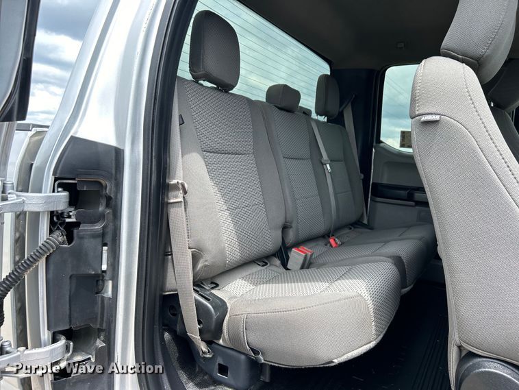 image for item DO6538 2019 Ford F250 Super Duty SuperCab pickup truck