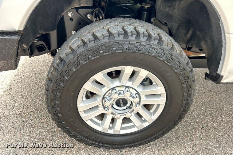 image for item DO6538 2019 Ford F250 Super Duty SuperCab pickup truck