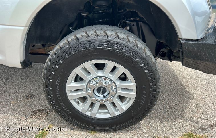 image for item DO6538 2019 Ford F250 Super Duty SuperCab pickup truck