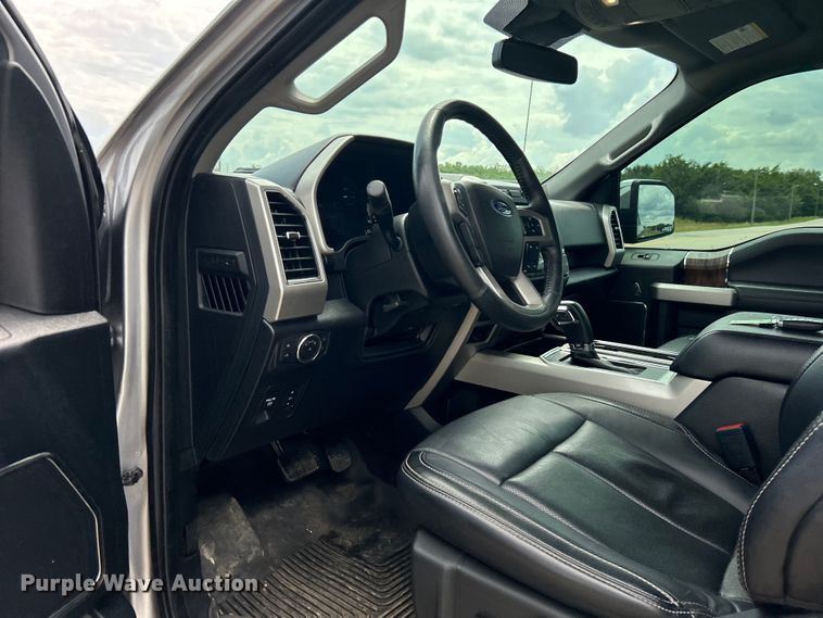 image for item DO6539 2020 Ford  F150 SuperCrew pickup truck