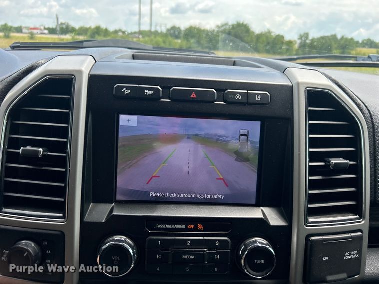 image for item DO6539 2020 Ford  F150 SuperCrew pickup truck