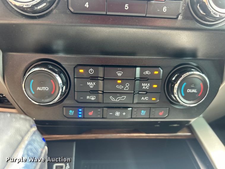 image for item DO6539 2020 Ford  F150 SuperCrew pickup truck