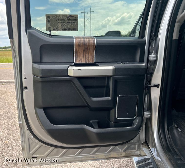 image for item DO6539 2020 Ford  F150 SuperCrew pickup truck