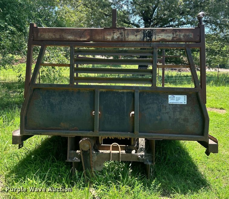 image for item DO6549 Winch truck bed