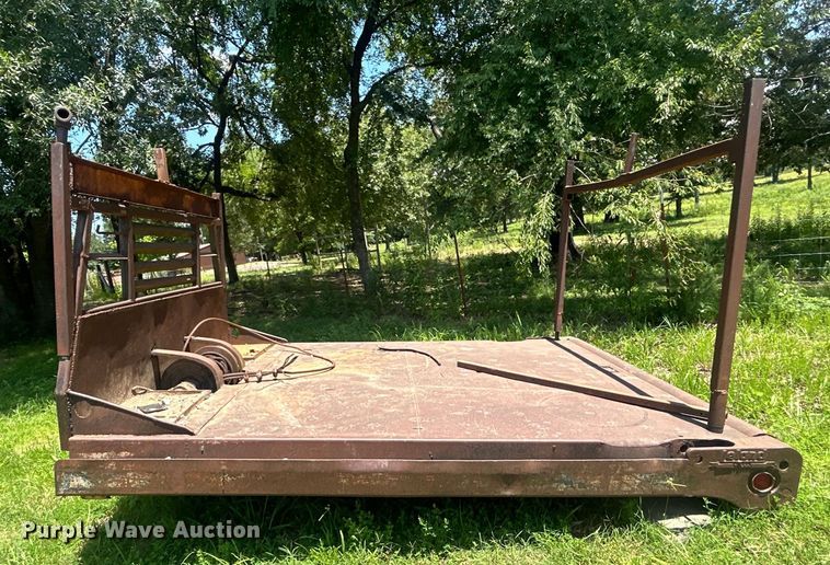 image for item DO6549 Winch truck bed