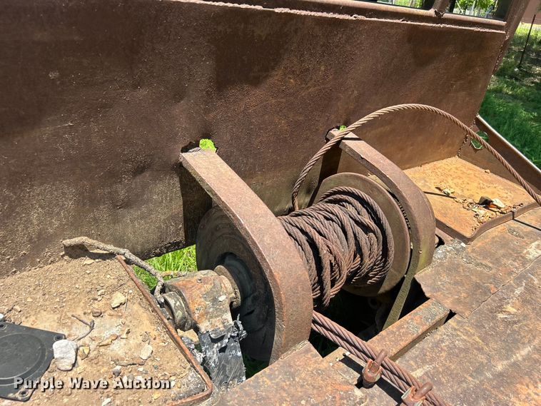 image for item DO6549 Winch truck bed