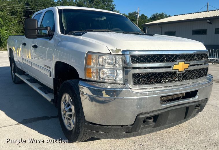image for item DO6556 2012 Chevrolet  Silverado 2500HD Crew Cab pickup truck