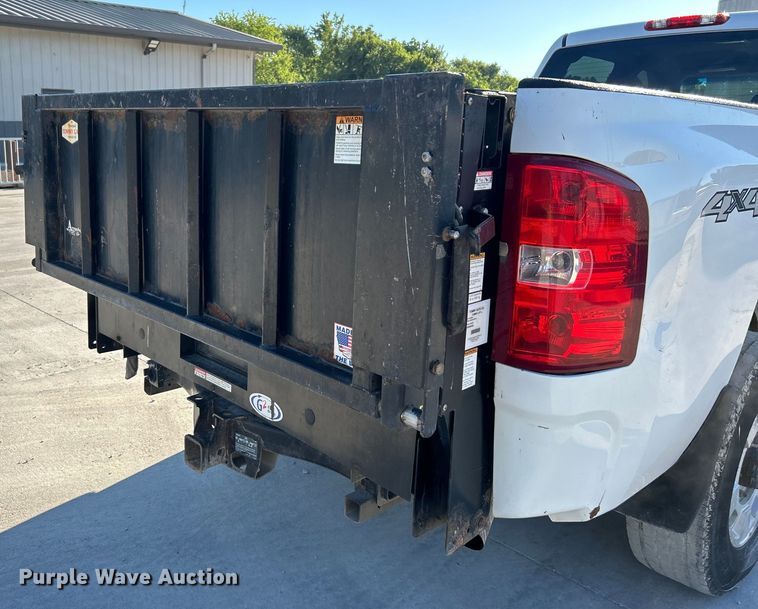 image for item DO6556 2012 Chevrolet  Silverado 2500HD Crew Cab pickup truck