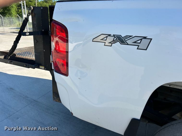 image for item DO6556 2012 Chevrolet  Silverado 2500HD Crew Cab pickup truck