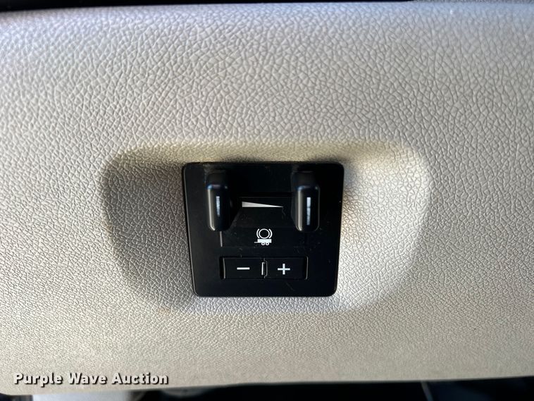 image for item DO6556 2012 Chevrolet  Silverado 2500HD Crew Cab pickup truck