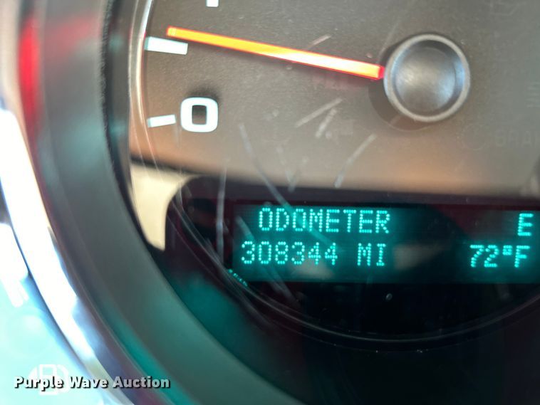 image for item DO6556 2012 Chevrolet  Silverado 2500HD Crew Cab pickup truck