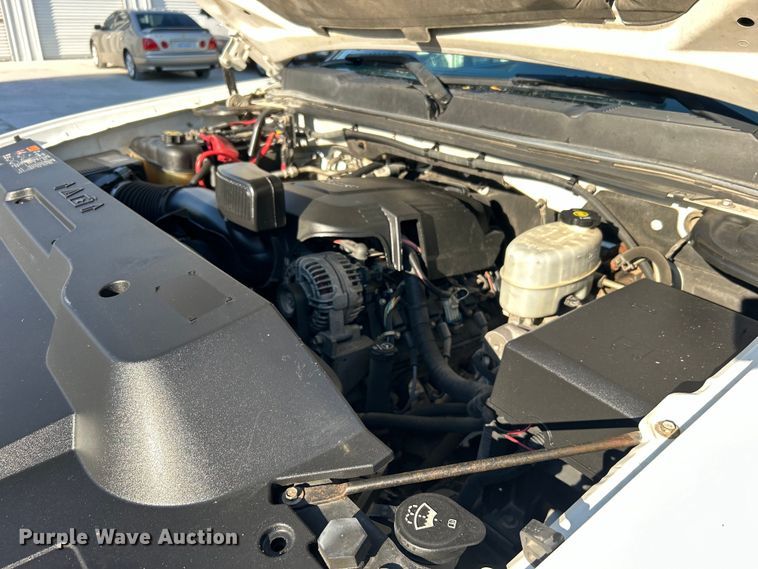 image for item DO6556 2012 Chevrolet  Silverado 2500HD Crew Cab pickup truck